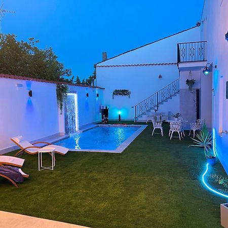 Hotel Boutique Iulia 5 Estrellas Medina de las Torres Exterior photo