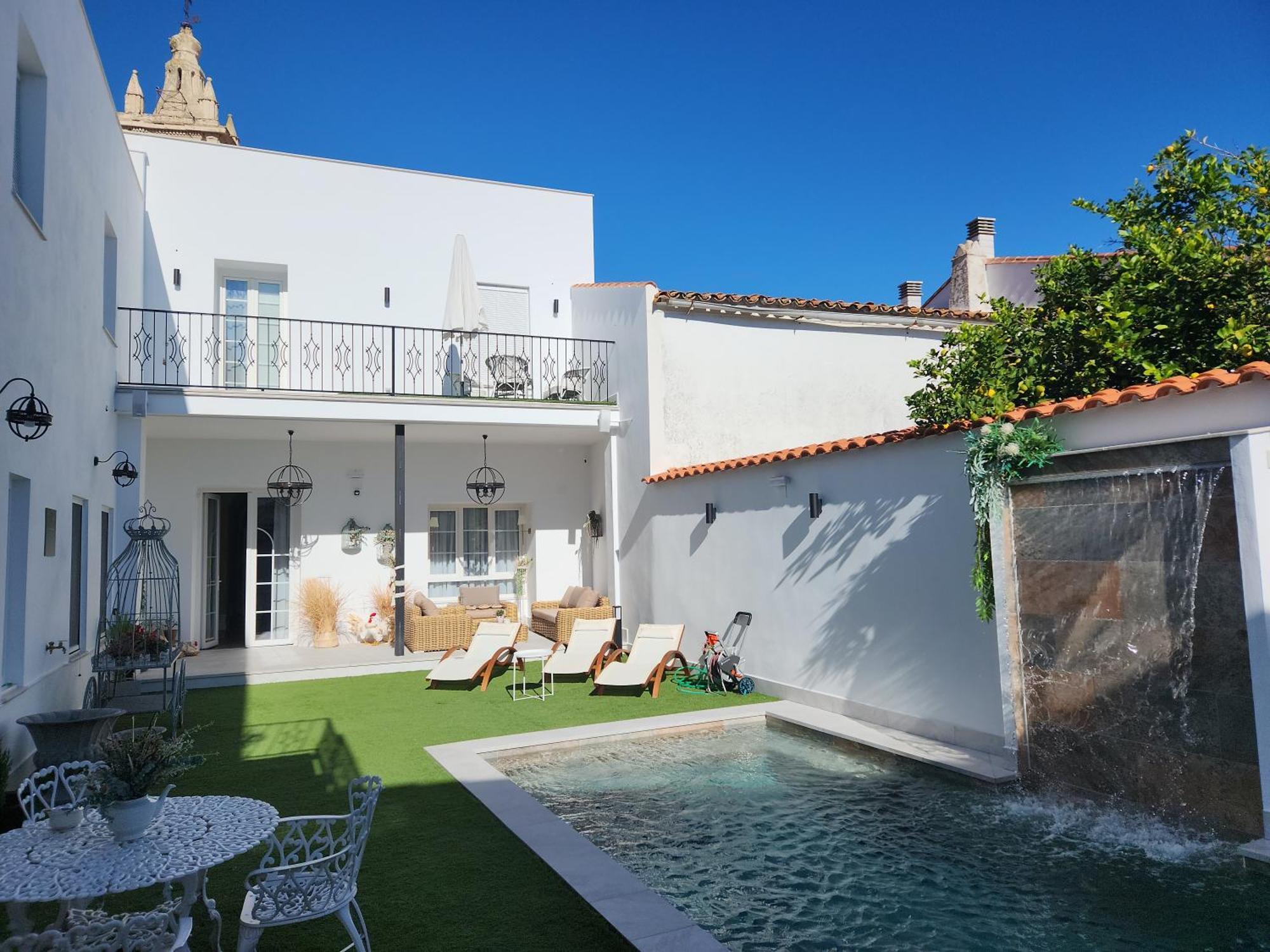 Hotel Boutique Iulia 5 Estrellas Medina de las Torres Exterior photo